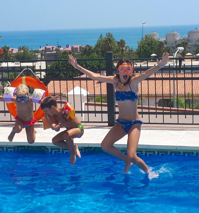 Apartmán Atico Duplex Con Vistas Al Mar. Dos Plazas De Garaje Torremolinos Exteriér fotografie